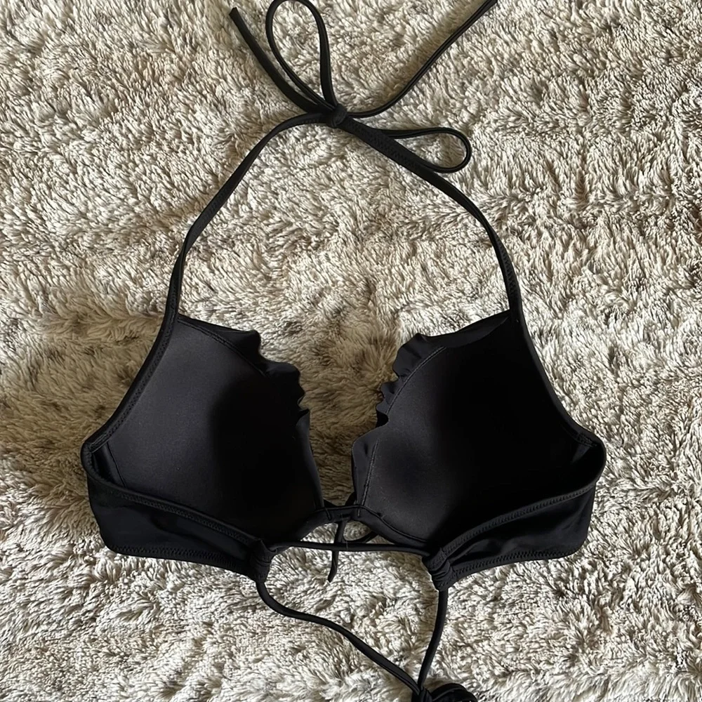Victoria Secret Ruffle Bikini Top - Picture 2 of 6